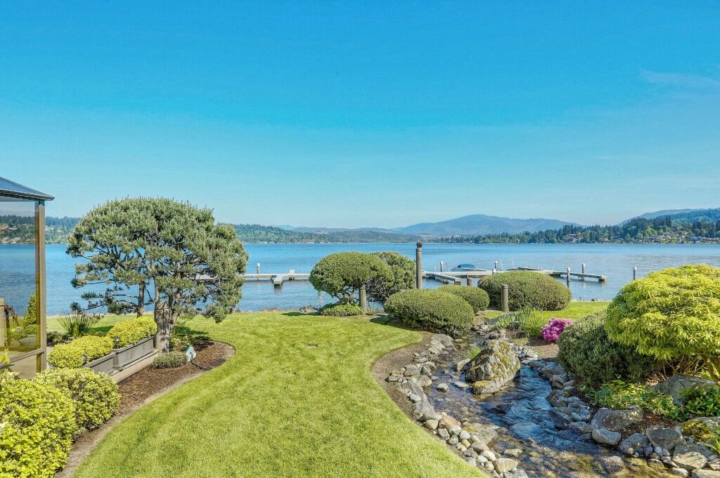 Property Photo:  3110 W Lake Sammamish Pkwy SE 29  WA 98008 