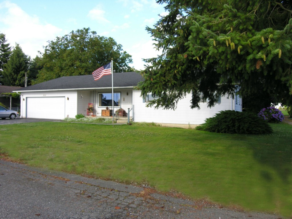 Property Photo: 215 Greens Lane WA 98247