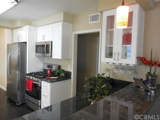 Property Photo:  405 S Valley Street  CA 92804 