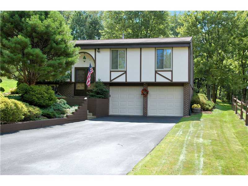 Property Photo:  5029 Meadowridge Lane  PA 15044 