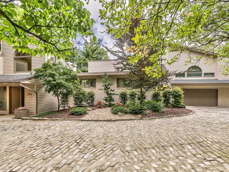 Property Photo:  240 Warwick Drive  PA 15241 