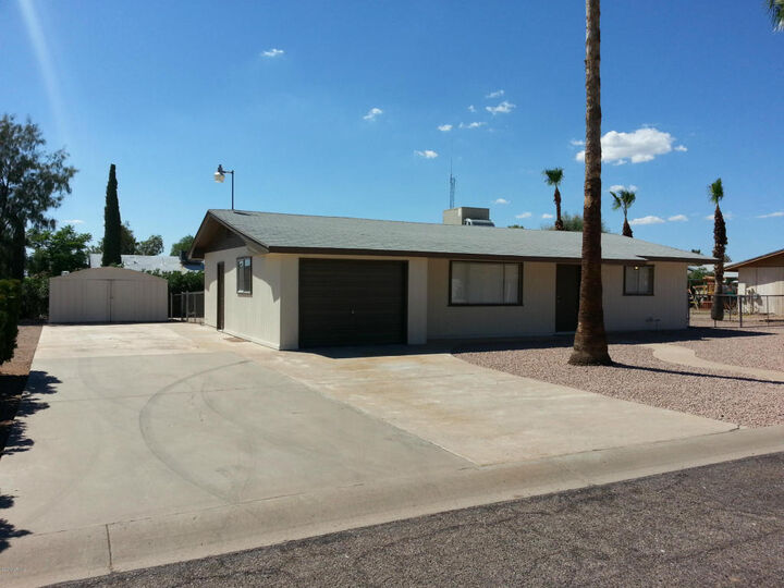 Property Photo: 668 S Gold Drive AZ 85120