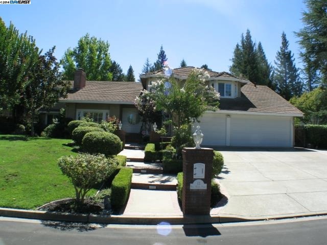 Property Photo:  13 Red Maple Pl  CA 94506 