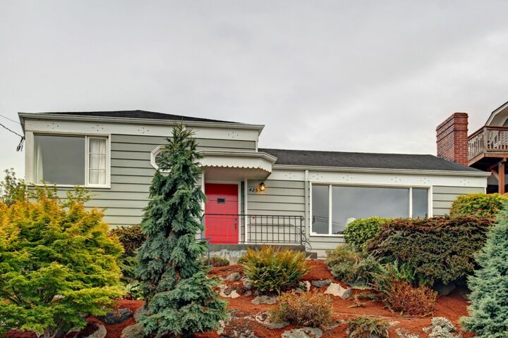 425 Halladay St  Seattle WA 98109 photo