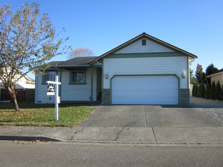 Property Photo: 202 S 28th St WA 98274