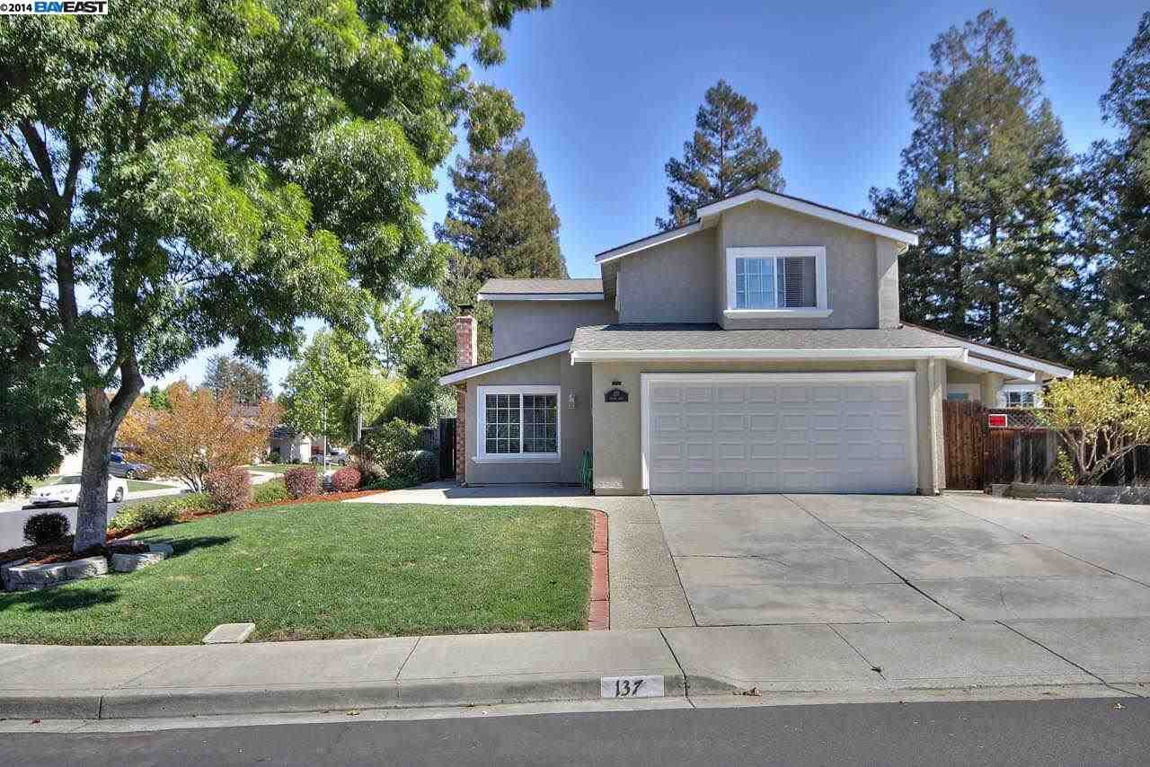 Property Photo:  137 Toiyabe Ct  CA 94551-2440 