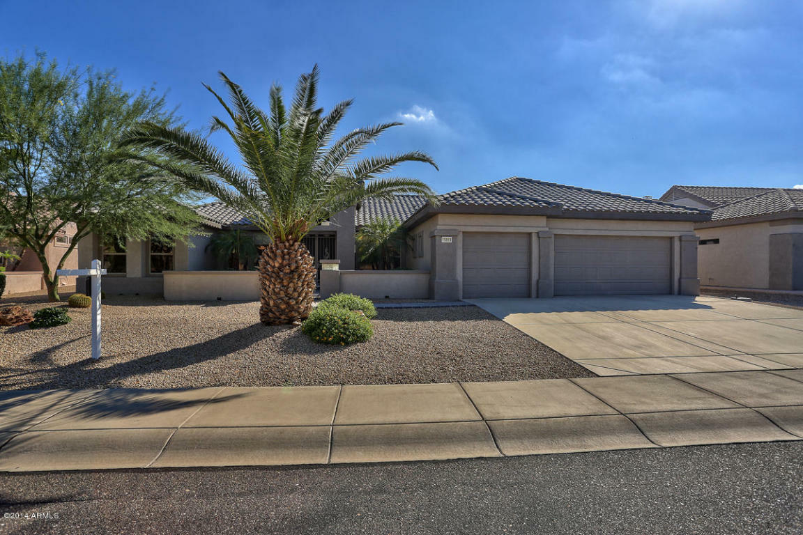 Property Photo:  15819 W Linksview Drive  AZ 85374 