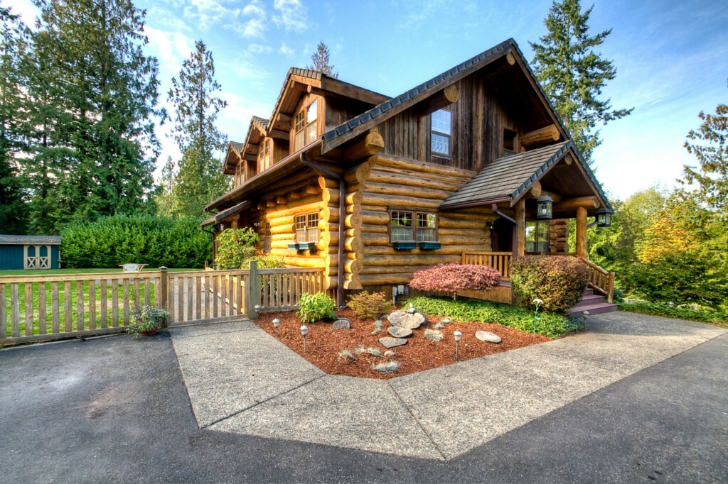 Property Photo:  24513 SE 372nd St  WA 98022 