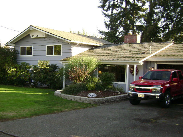 Property Photo:  1610 4th St NE  WA 98002 