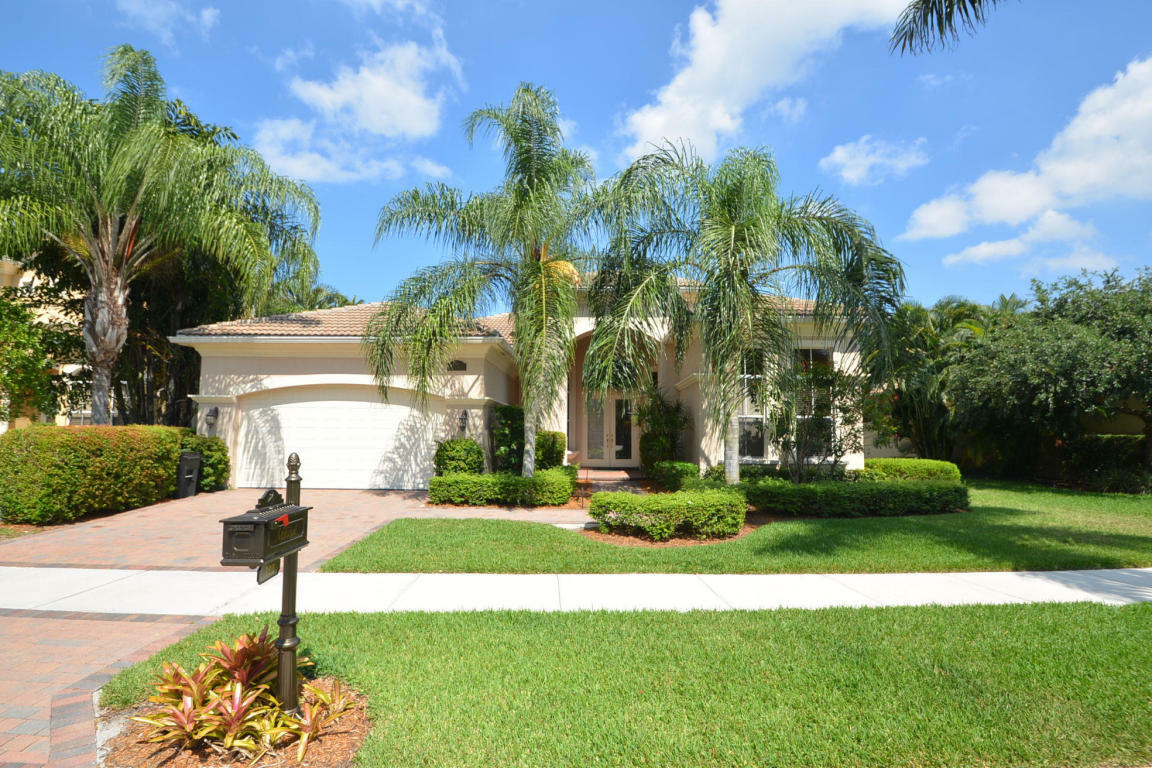 Property Photo:  122 Dalena Way  FL 33418 