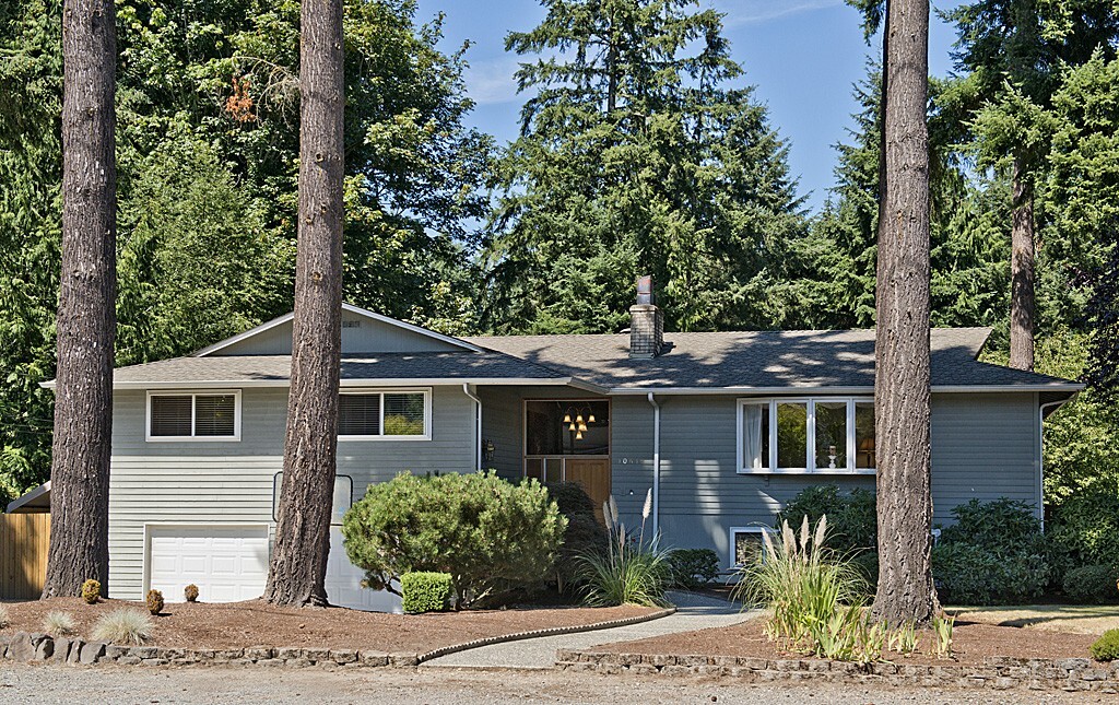 Property Photo:  10614 SE 23rd St  WA 98004 