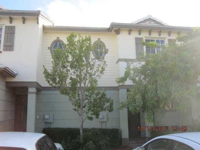 Property Photo:  2011 Nassau Drive  FL 33404 