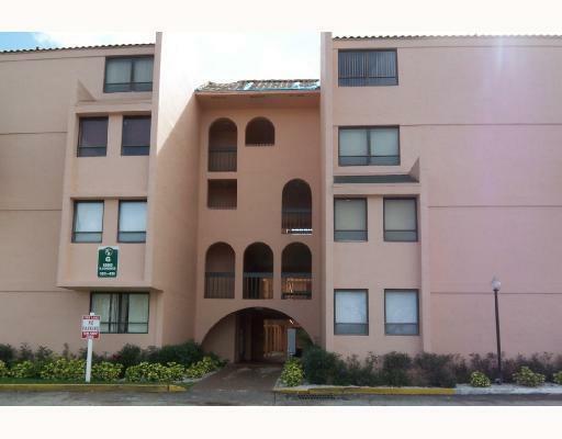 Property Photo:  1880 N Congress 3060  FL 33401 