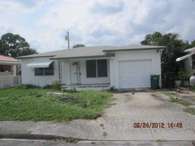 Property Photo:  1613 N J Terrace  FL 33460 