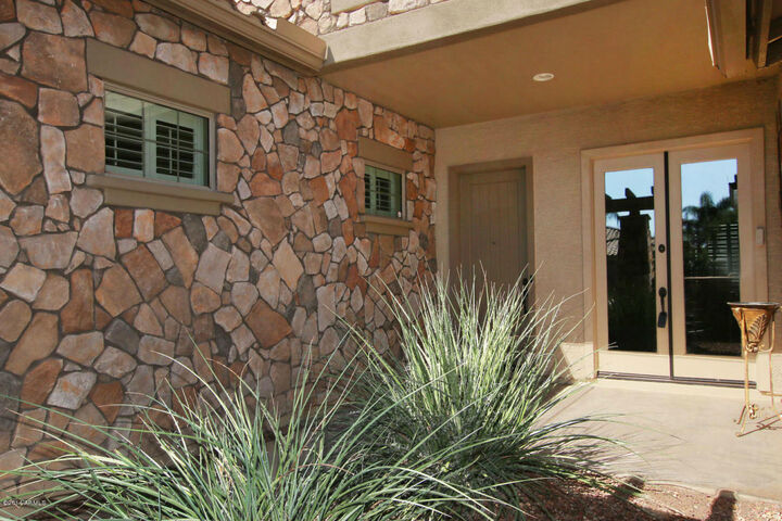 Property Photo:  1084 E Joseph Way  AZ 85295 