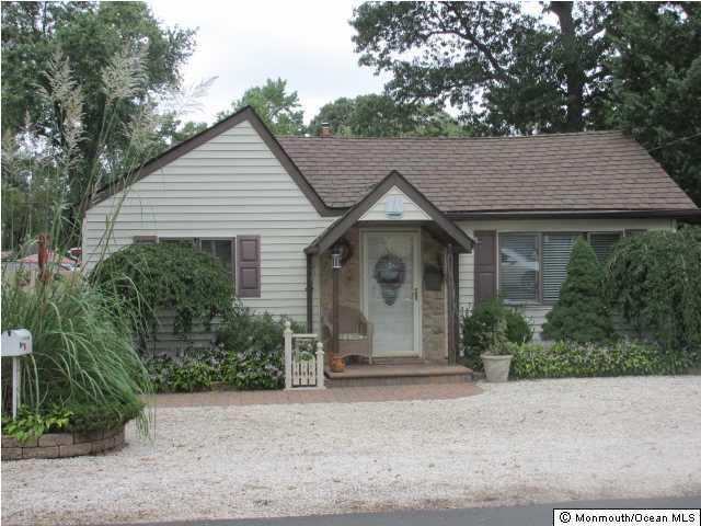 Property Photo: 9 Liverpool Road NJ 08724