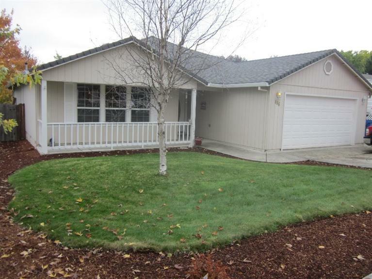 Property Photo: 486 Westminster Drive OR 97524