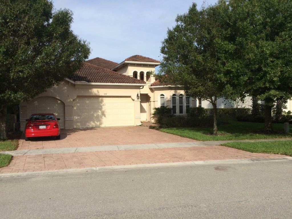 Property Photo:  1210 Canyon Way  FL 33414 