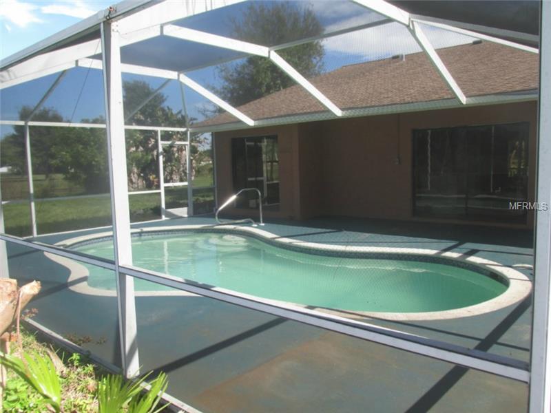 Property Photo:  1105 110th Street E  FL 34212 