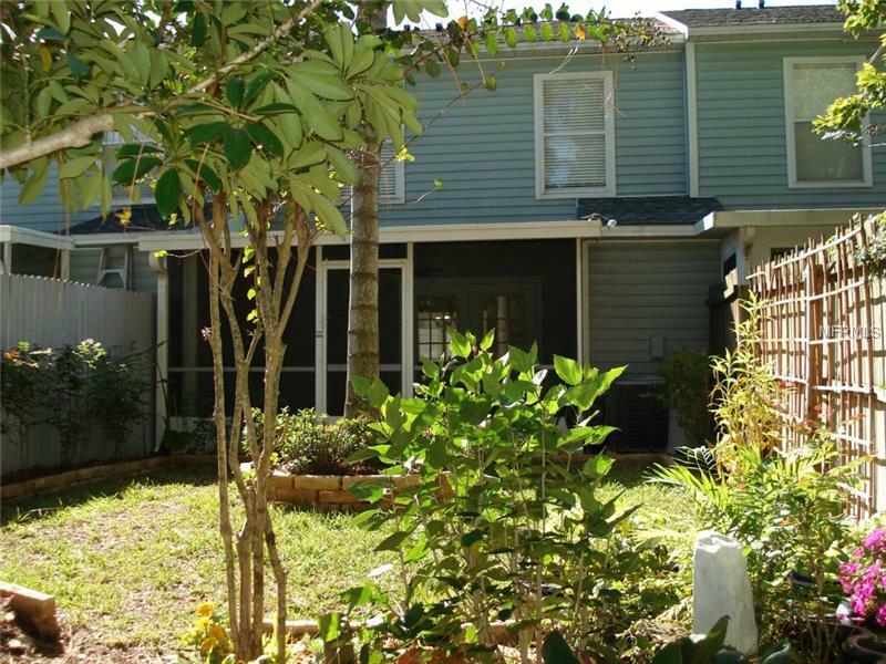 Property Photo: 4262 E Weeping Willow Circle FL 32708