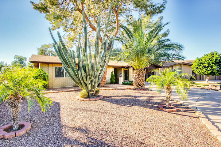 Property Photo: 2017 W Newcastle Circle AZ 85021