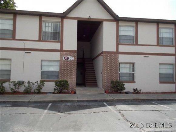 Property Photo: 417 Banana Cay Drive FL 32119