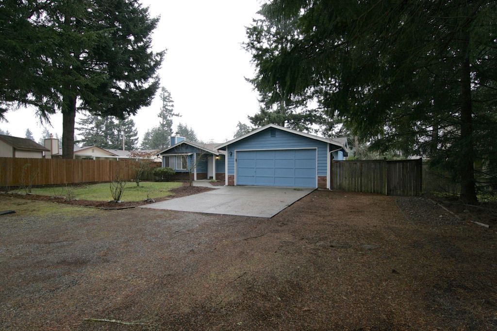 Property Photo:  8610 Wildwood Ave SW  WA 98498 