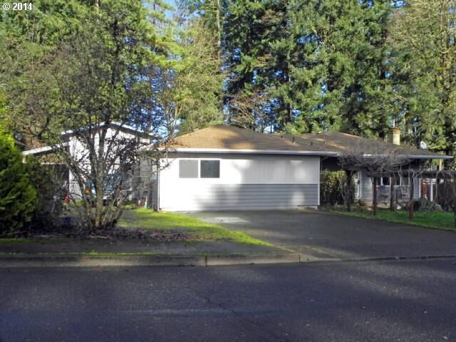 Property Photo: 24795 Parkside Dr OR 97487
