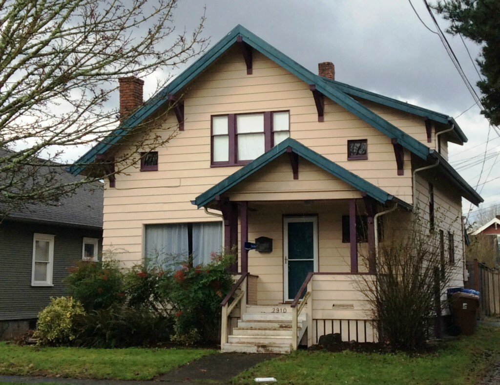 Property Photo: 2910 N 10th St WA 98406
