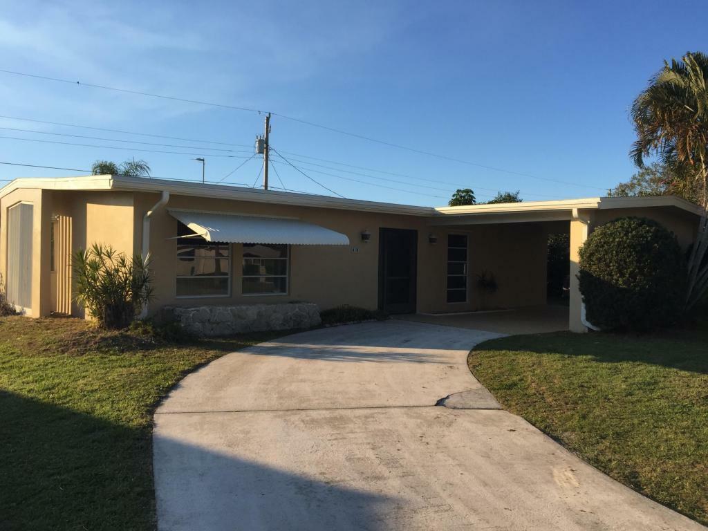 Property Photo:  418 E Coconut Avenue  FL 34952 