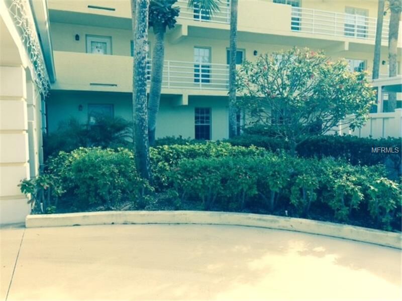 Property Photo:  1016 Wexford Boulevard 1016  FL 34293 