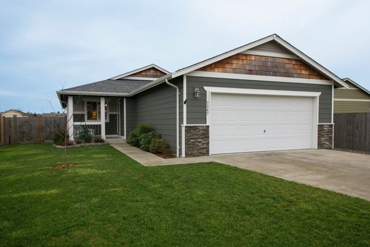 7347 Clamdigger Dr  Blaine WA 98230 photo