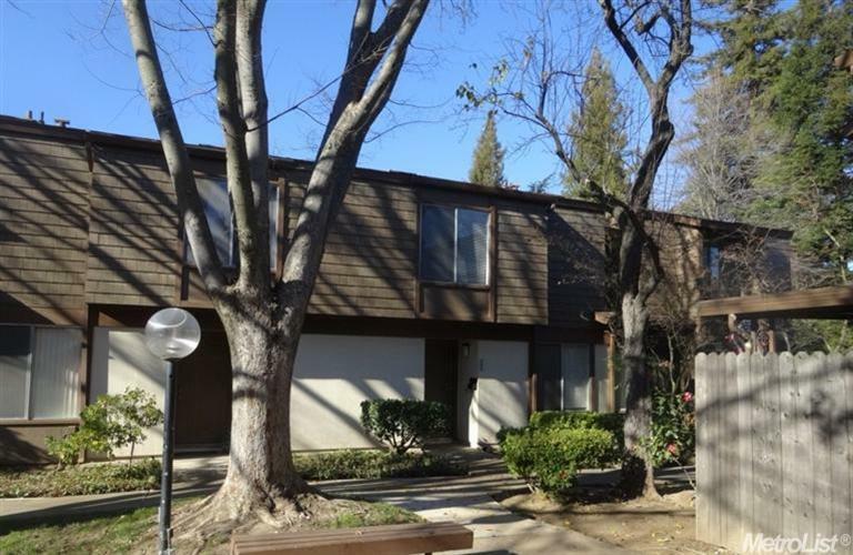 Property Photo:  3604 Larchmont Square Lane  CA 95821 