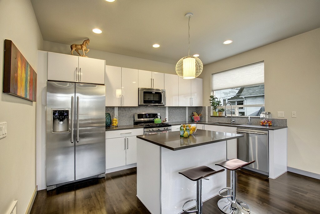 Property Photo: 3810 Linden Ave N WA 98103