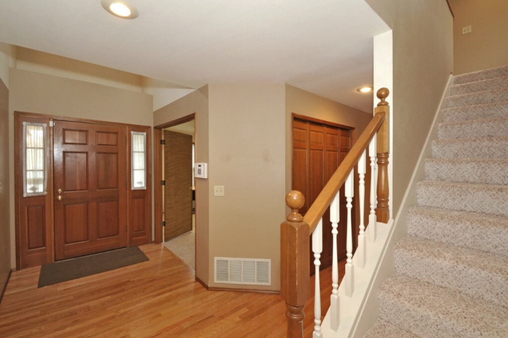 Property Photo: 21208 103rd Ave SE WA 98031