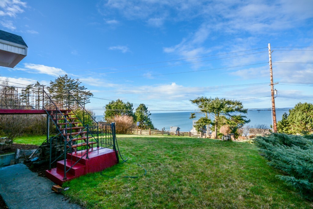 Property Photo:  1476 West Beach Rd  WA 98277 