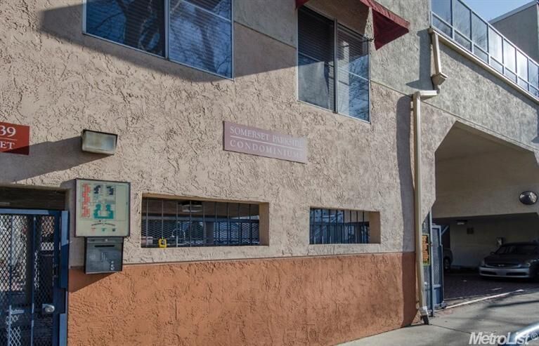 Property Photo:  1631 10th Street 1  CA 95814 