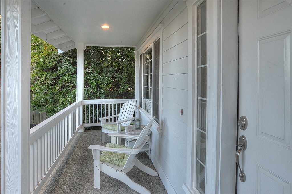 Property Photo: 7628 114th Place SE WA 98056