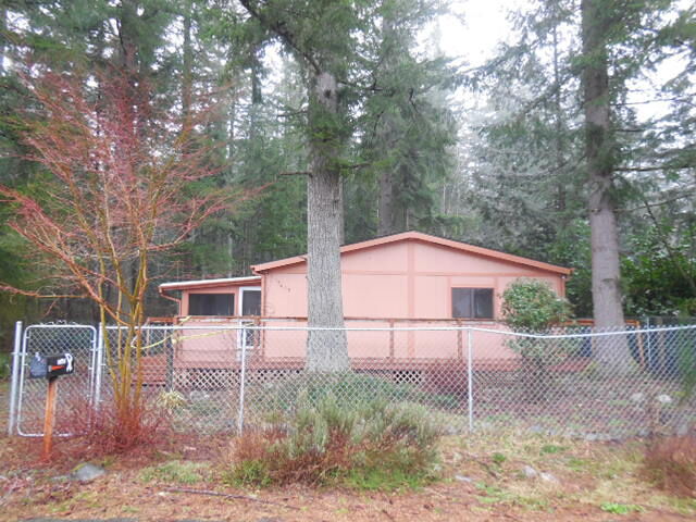 Property Photo: 15603 Goldbar Dr WA 98251