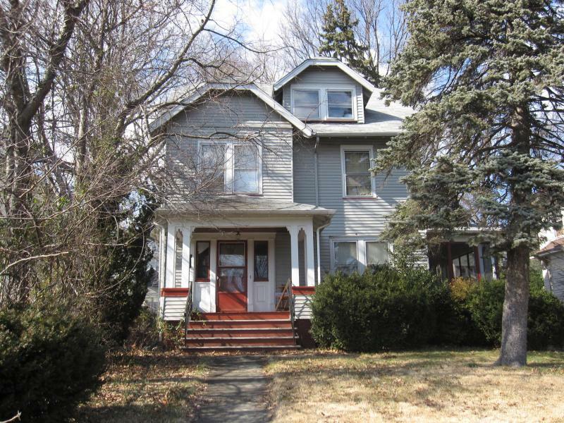 Property Photo:  220 Valley Rd  NJ 07042 