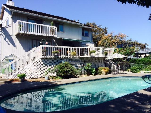 Property Photo: 1031 Kristen Drive OR 97504
