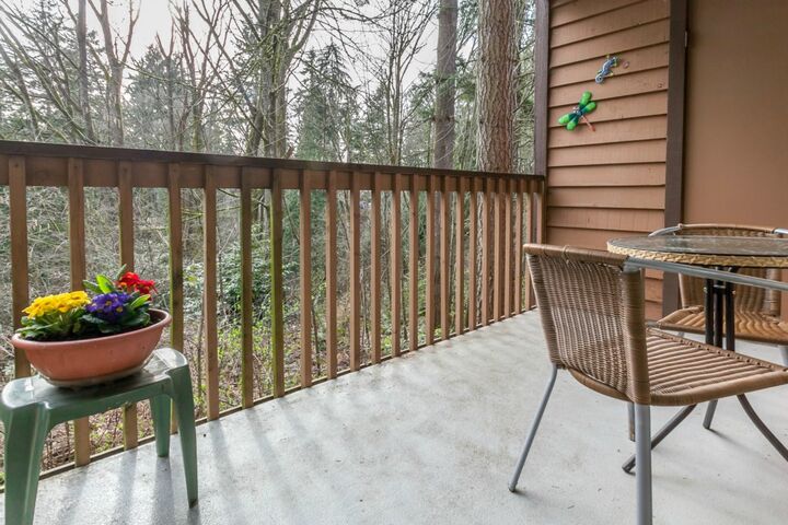 Property Photo:  12711 NE 129th Ct G 202  WA 98034 