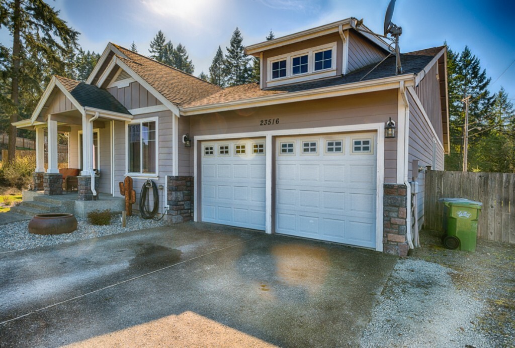 Property Photo: 23516 32nd Ave E WA 98387
