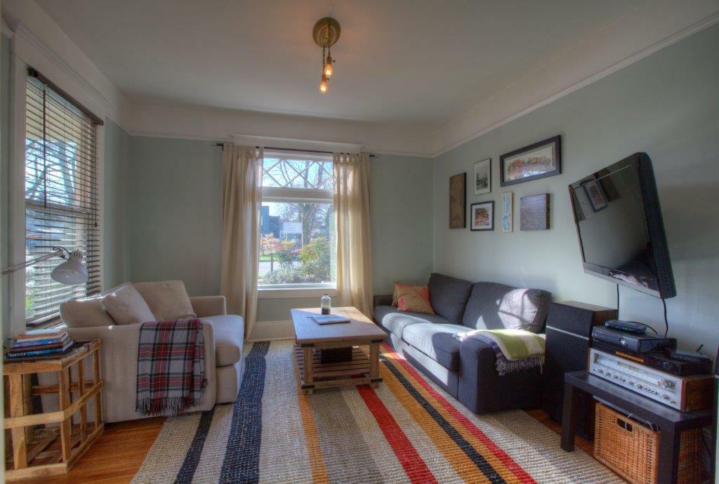 Property Photo: 2722 E Union St WA 98122