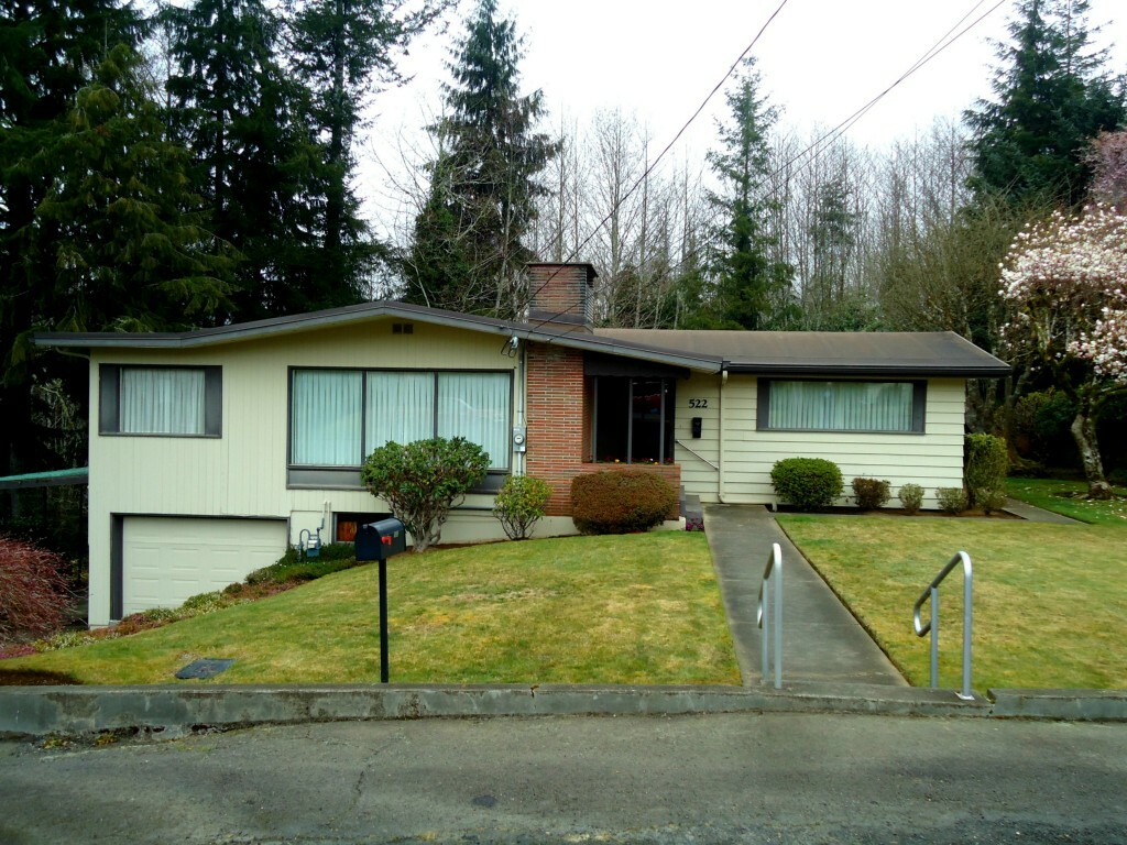 Property Photo:  522 Bel Aire Ave  WA 98520 