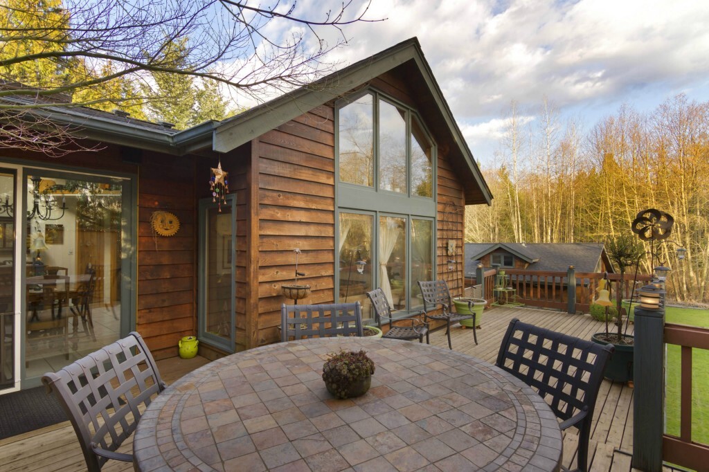 Property Photo: 1205 Paradise Wy WA 98248