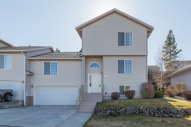 Property Photo:  627 W Persimmon Ln  WA 99224 