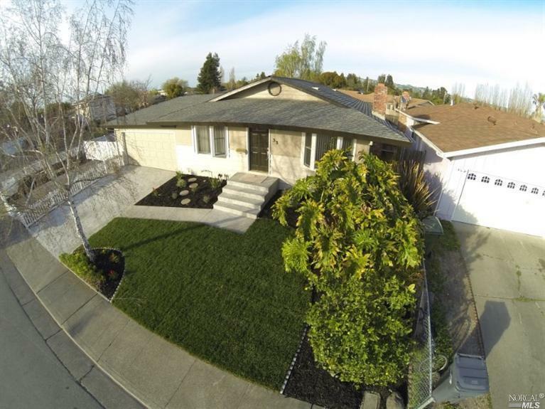 Property Photo:  33 Carleton Drive  CA 94952 
