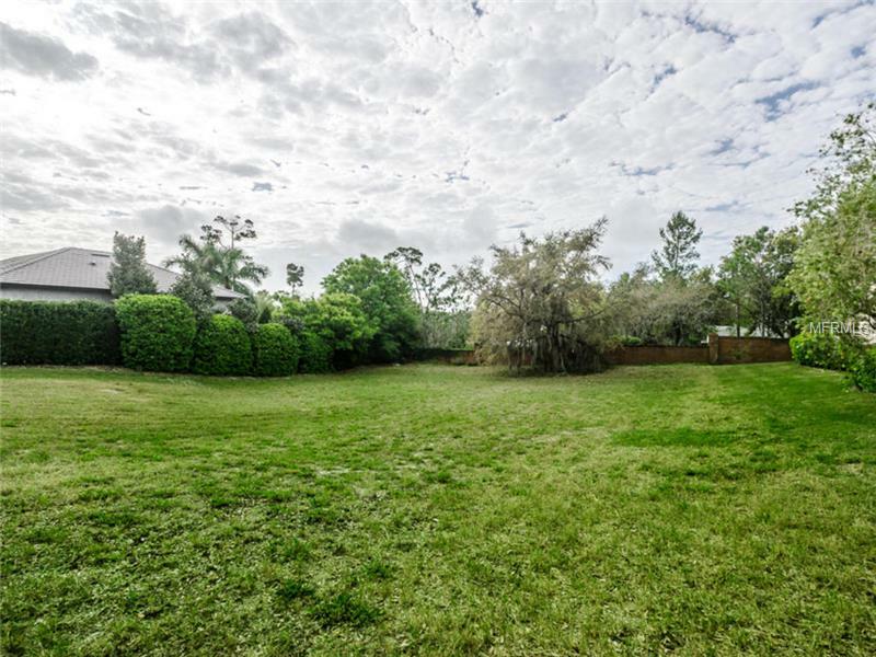 Property Photo:  1018 Roundstone Place  FL 34683 