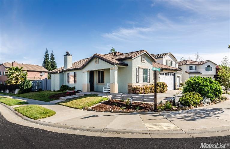 Property Photo: 10 Bridgeford Court CA 95678